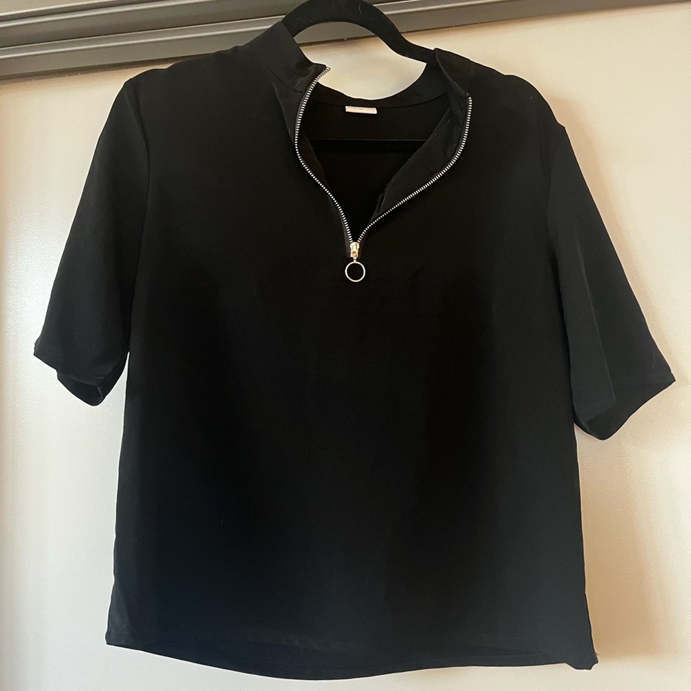 Jacqueline De Yong Black Half-Zip Short Sleeve Top